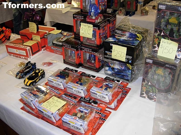 Botcon 2011 Dealers Room  (192 of 359)